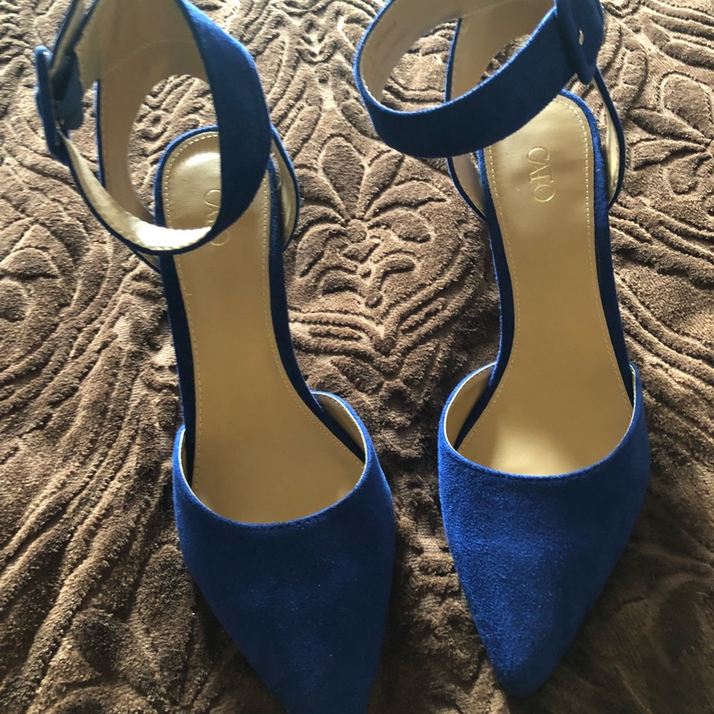 Ultra suede pumps